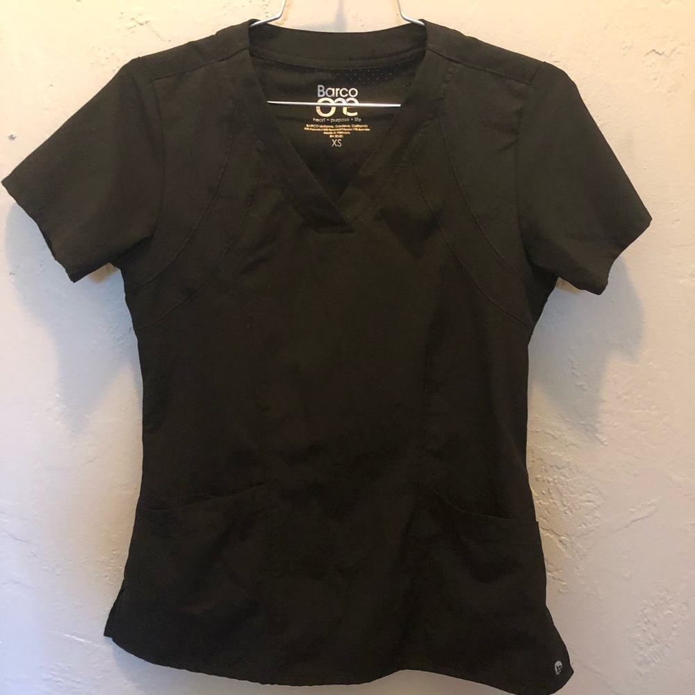 Barco One scrub top
